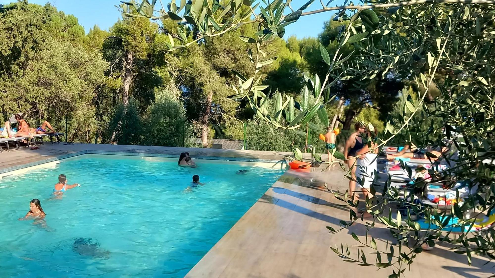Camping La Scogliera Santa Cesarea Terme Exteriör bild